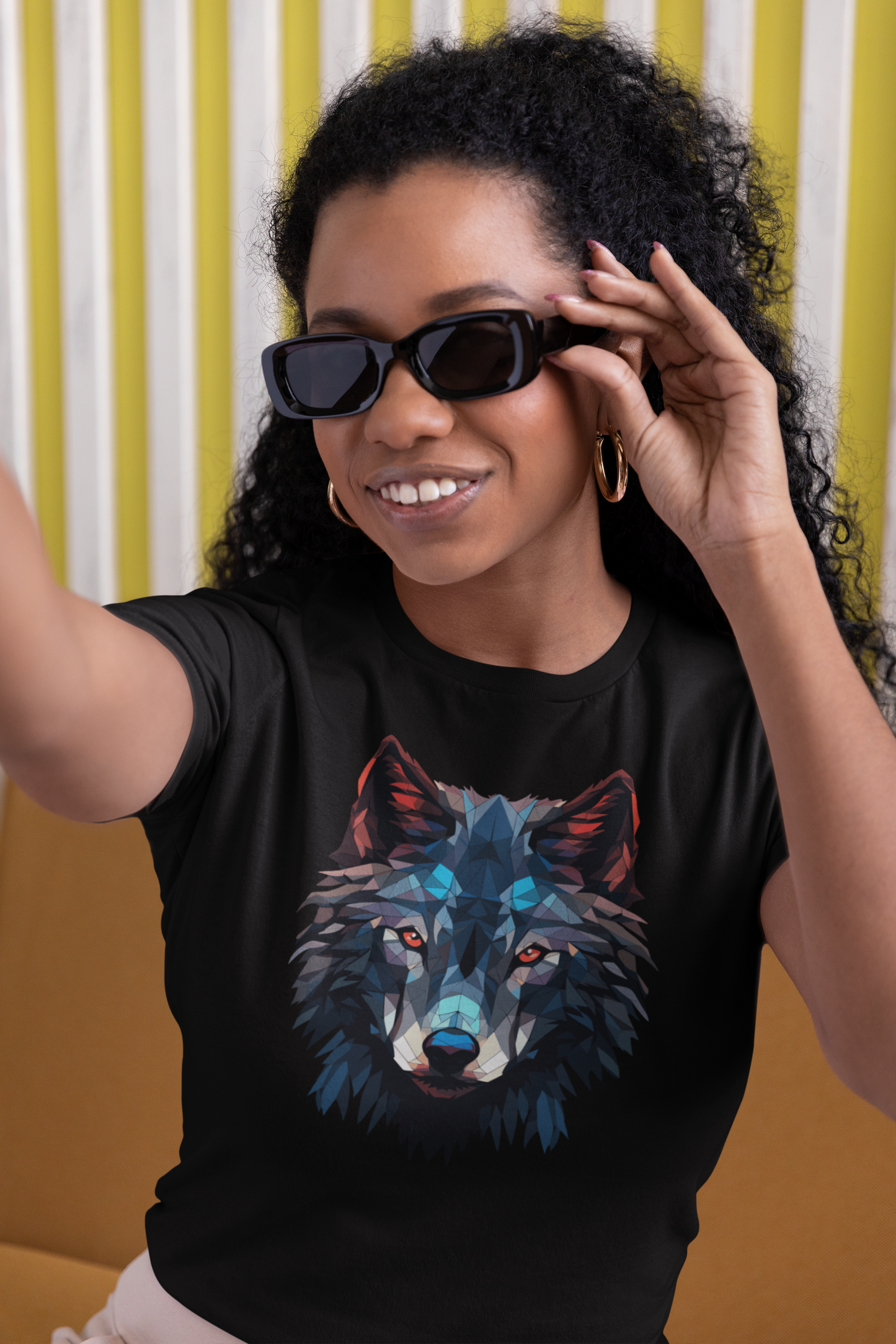 Damen T-Shirt mit Wolfmotiv "Polygon Wolf" - Mindprints Design